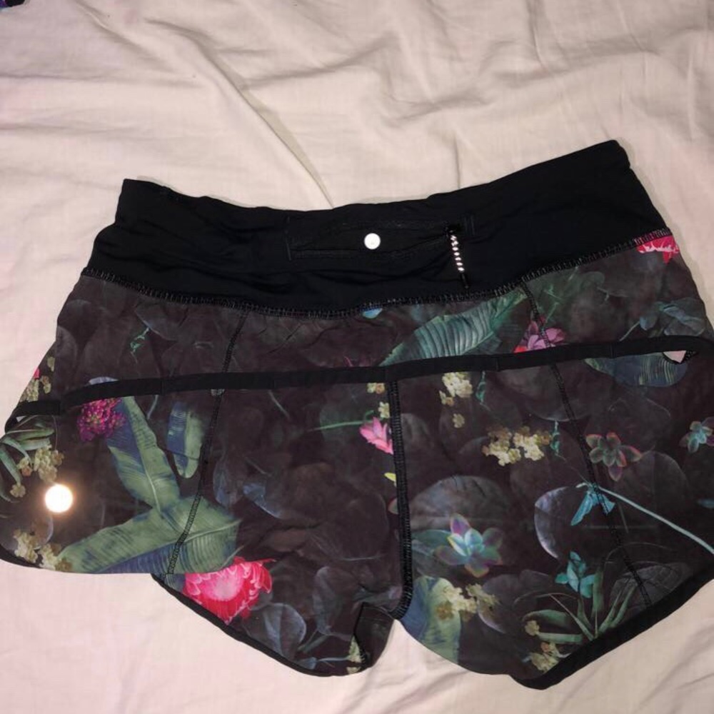 Lululemon shorts size 2